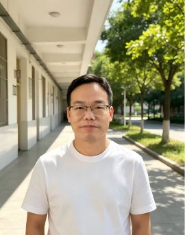吕伟峰（数学专任教师）